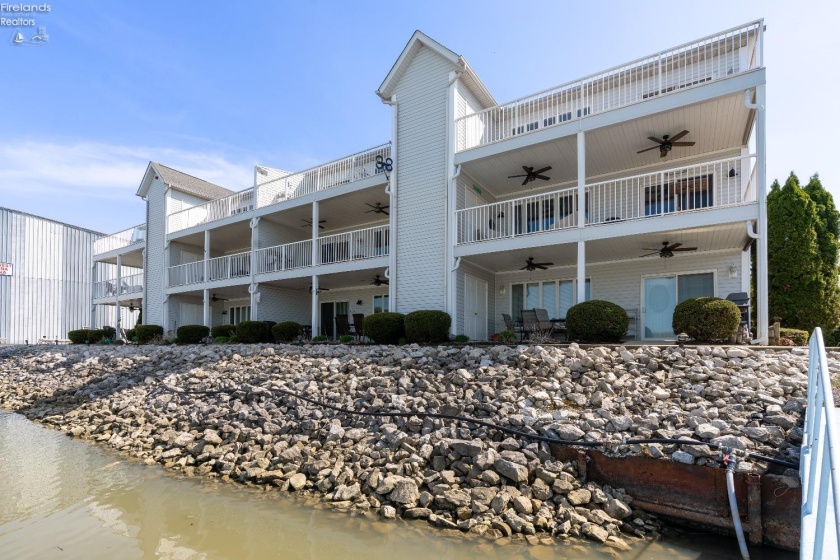 1522 Catawba Road, Port Clinton, 43452, 2 Bedrooms Bedrooms, ,2 BathroomsBathrooms,Residential,For Sale,Catawba,20250981
