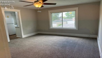 201 Center Street, Fostoria, 44830, ,Multiple Units,For Sale,Center,20250996