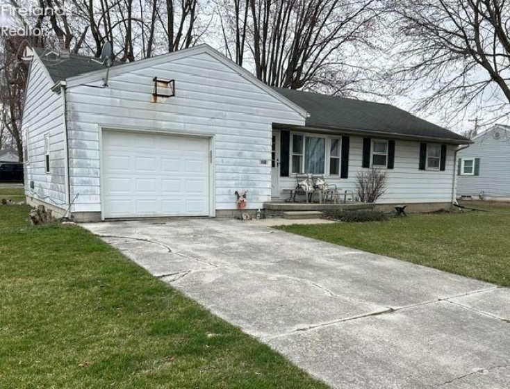 321 Elwood Avenue, Fostoria, 44830, 3 Bedrooms Bedrooms, ,2 BathroomsBathrooms,Residential,For Sale,Elwood,20250973
