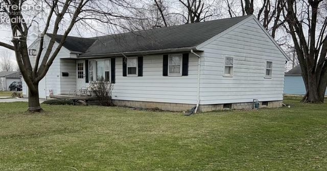 321 Elwood Avenue, Fostoria, 44830, 3 Bedrooms Bedrooms, ,2 BathroomsBathrooms,Residential,For Sale,Elwood,20250973
