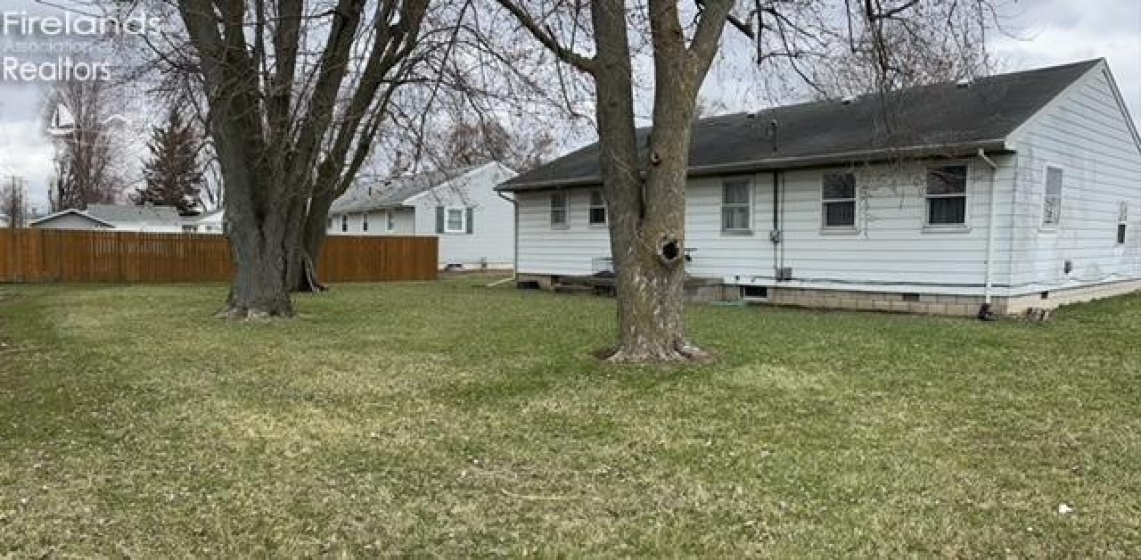 321 Elwood Avenue, Fostoria, 44830, 3 Bedrooms Bedrooms, ,2 BathroomsBathrooms,Residential,For Sale,Elwood,20250973