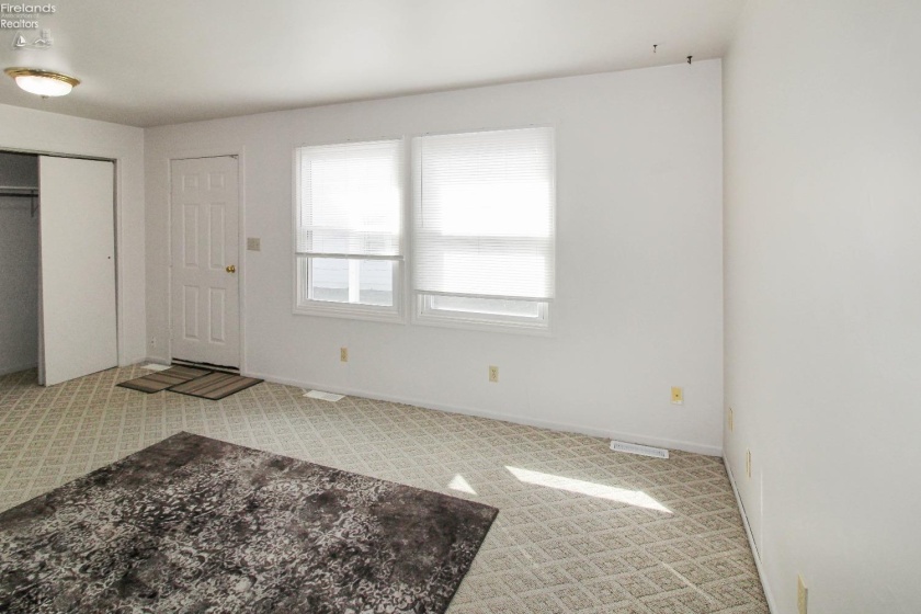 424 Short Street, Port Clinton, 43452, 3 Bedrooms Bedrooms, ,2 BathroomsBathrooms,Residential,For Sale,Short,20251044