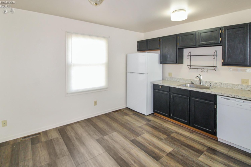 424 Short Street, Port Clinton, 43452, 3 Bedrooms Bedrooms, ,2 BathroomsBathrooms,Residential,For Sale,Short,20251044