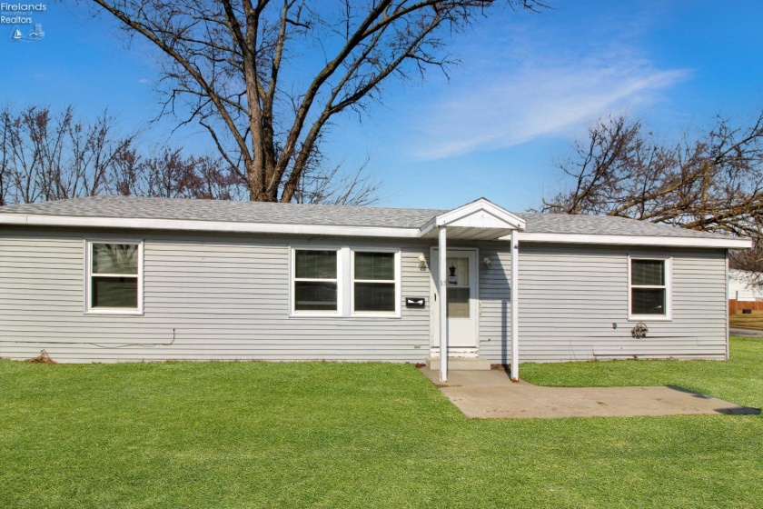 424 Short Street, Port Clinton, 43452, 3 Bedrooms Bedrooms, ,2 BathroomsBathrooms,Residential,For Sale,Short,20251044