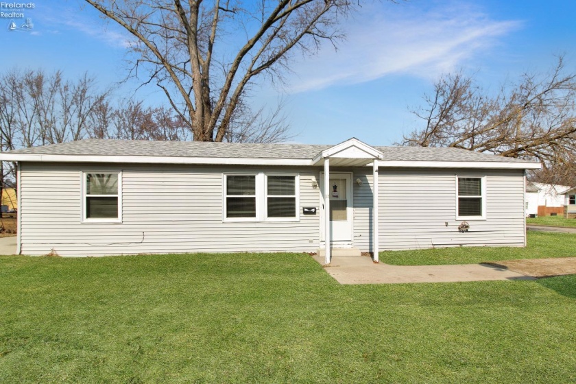 424 Short Street, Port Clinton, 43452, 3 Bedrooms Bedrooms, ,2 BathroomsBathrooms,Residential,For Sale,Short,20251044