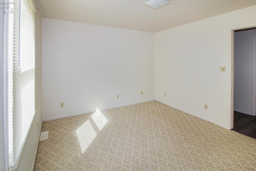 424 Short Street, Port Clinton, 43452, 3 Bedrooms Bedrooms, ,2 BathroomsBathrooms,Residential,For Sale,Short,20251044