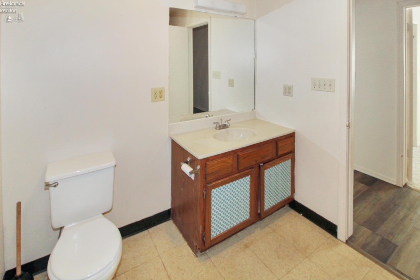 424 Short Street, Port Clinton, 43452, 3 Bedrooms Bedrooms, ,2 BathroomsBathrooms,Residential,For Sale,Short,20251044