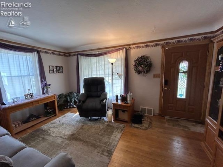 29013 Norman Avenue, Other, 44092, 4 Bedrooms Bedrooms, ,2 BathroomsBathrooms,Residential,For Sale,Norman,20251034