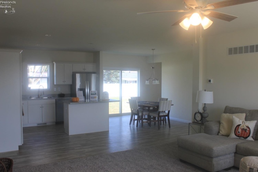 303 Caleb Drive, Fremont, 43420, 3 Bedrooms Bedrooms, ,2 BathroomsBathrooms,Residential,For Sale,Caleb,20251047