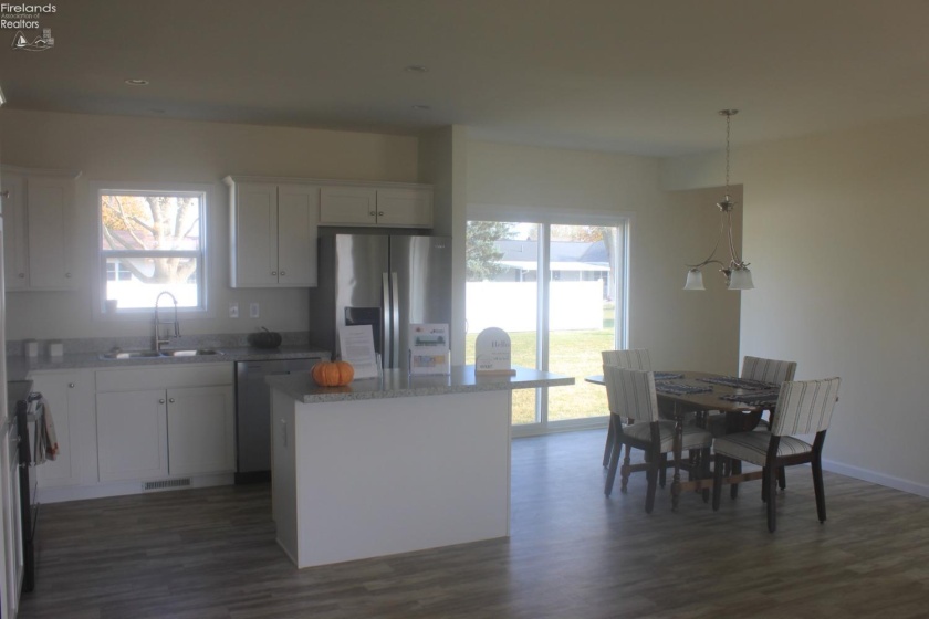303 Caleb Drive, Fremont, 43420, 3 Bedrooms Bedrooms, ,2 BathroomsBathrooms,Residential,For Sale,Caleb,20251047