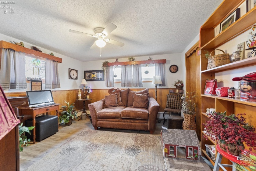 701 Melrose Avenue, Findlay, 45840, 3 Bedrooms Bedrooms, ,2 BathroomsBathrooms,Residential,For Sale,Melrose,20251063