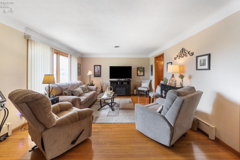 701 Melrose Avenue, Findlay, 45840, 3 Bedrooms Bedrooms, ,2 BathroomsBathrooms,Residential,For Sale,Melrose,20251063
