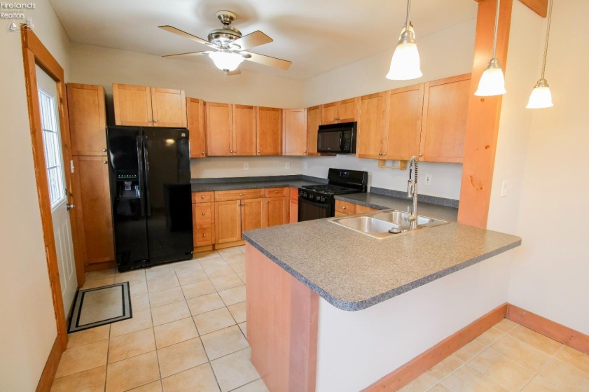 2521 Columbus Avenue, Sandusky, 44870, 4 Bedrooms Bedrooms, ,2 BathroomsBathrooms,Residential,For Sale,Columbus,20251066