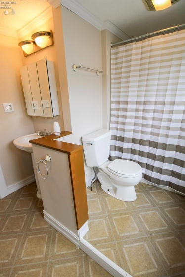2521 Columbus Avenue, Sandusky, 44870, 4 Bedrooms Bedrooms, ,2 BathroomsBathrooms,Residential,For Sale,Columbus,20251066