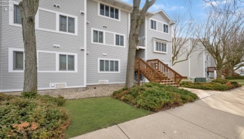 220 Lakeshore Drive, Port Clinton, 43452, 1 Bedroom Bedrooms, ,1 BathroomBathrooms,Residential,For Sale,Lakeshore,20250955