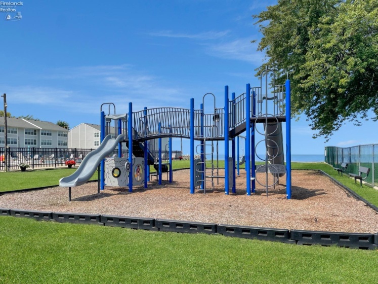 220 Lakeshore Drive, Port Clinton, 43452, 1 Bedroom Bedrooms, ,1 BathroomBathrooms,Residential,For Sale,Lakeshore,20250955