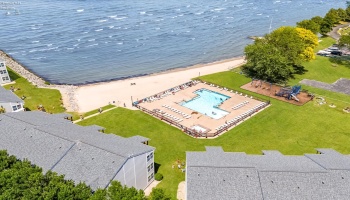 220 Lakeshore Drive, Port Clinton, 43452, 1 Bedroom Bedrooms, ,1 BathroomBathrooms,Residential,For Sale,Lakeshore,20250955