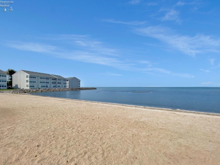 220 Lakeshore Drive, Port Clinton, 43452, 1 Bedroom Bedrooms, ,1 BathroomBathrooms,Residential,For Sale,Lakeshore,20250955