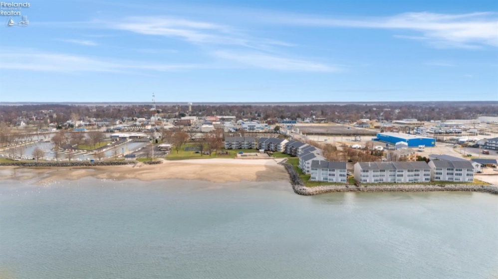 220 Lakeshore Drive, Port Clinton, 43452, 1 Bedroom Bedrooms, ,1 BathroomBathrooms,Residential,For Sale,Lakeshore,20250955