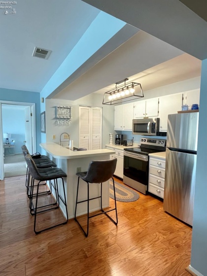 304 Clinton Reef Drive, Port Clinton, 43452, 2 Bedrooms Bedrooms, ,2 BathroomsBathrooms,Residential,For Sale,Clinton Reef,20251052