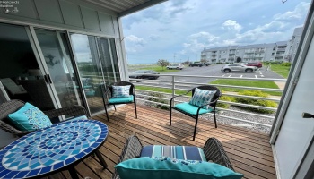 304 Clinton Reef Drive, Port Clinton, 43452, 2 Bedrooms Bedrooms, ,2 BathroomsBathrooms,Residential,For Sale,Clinton Reef,20251052