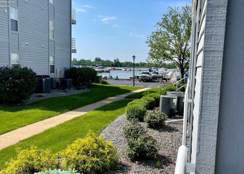 304 Clinton Reef Drive, Port Clinton, 43452, 2 Bedrooms Bedrooms, ,2 BathroomsBathrooms,Residential,For Sale,Clinton Reef,20251052
