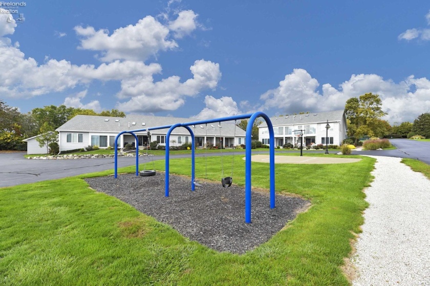 10654 Bayshore Road, Marblehead, 43440, 3 Bedrooms Bedrooms, ,2 BathroomsBathrooms,Residential,For Sale,Bayshore,20251067