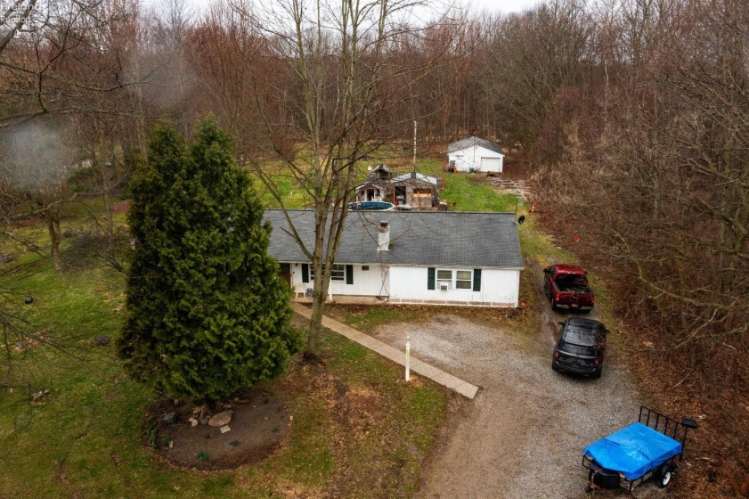 18806 Gifford Road, Wellington, 44090, 4 Bedrooms Bedrooms, ,2 BathroomsBathrooms,Residential,For Sale,Gifford,20251106