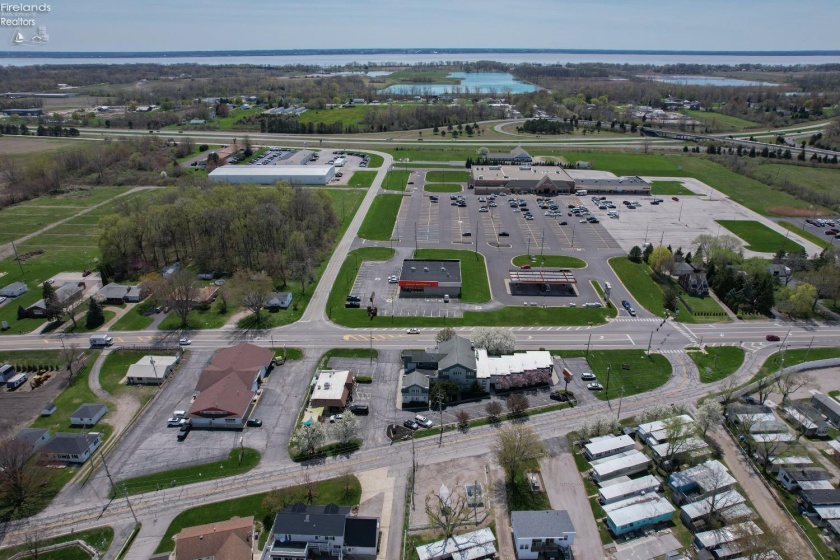 2039 Harbor Road, Port Clinton, 43452, ,Commercial,For Sale,Harbor,20251188