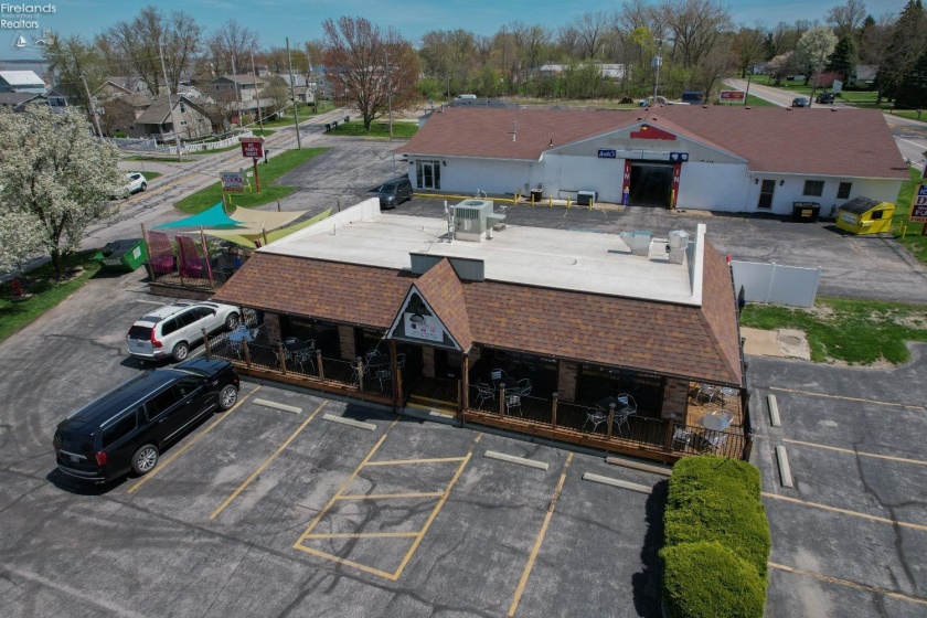 2039 Harbor Road, Port Clinton, 43452, ,Commercial,For Sale,Harbor,20251188