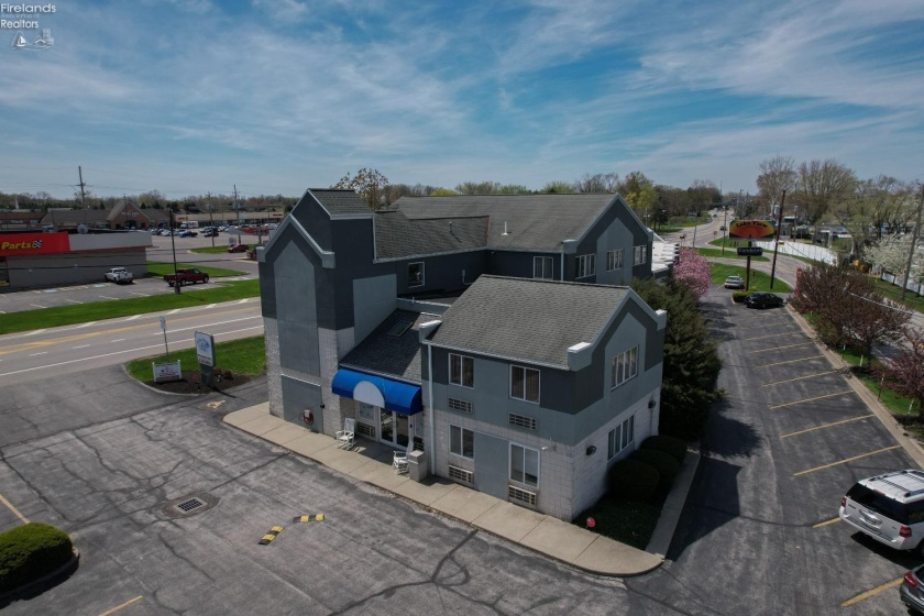 2039 Harbor Road, Port Clinton, 43452, ,Commercial,For Sale,Harbor,20251188