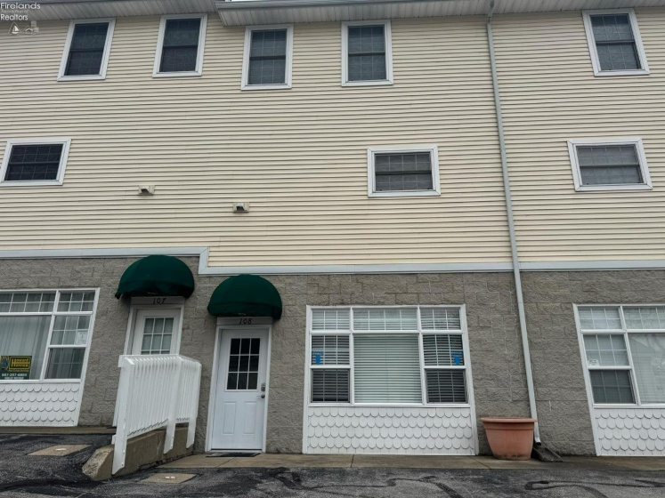 108 Legends Lane, Marblehead, 43440, 3 Bedrooms Bedrooms, ,3 BathroomsBathrooms,Residential,For Sale,Legends,20251157