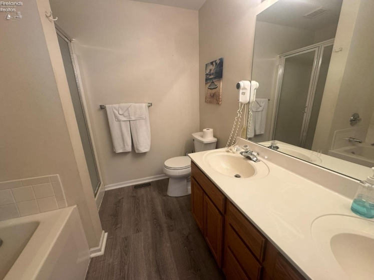 108 Legends Lane, Marblehead, 43440, 3 Bedrooms Bedrooms, ,3 BathroomsBathrooms,Residential,For Sale,Legends,20251157