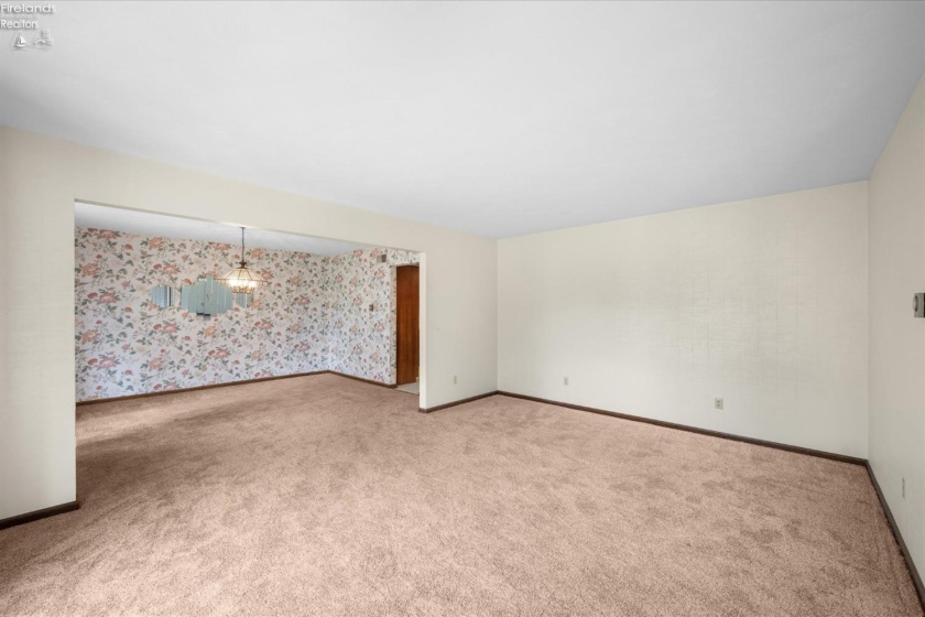 3211 Stonewood Drive, Sandusky, 44870, 4 Bedrooms Bedrooms, ,3 BathroomsBathrooms,Residential,For Sale,Stonewood,20251056