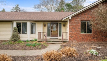 3211 Stonewood Drive, Sandusky, 44870, 4 Bedrooms Bedrooms, ,3 BathroomsBathrooms,Residential,For Sale,Stonewood,20251056