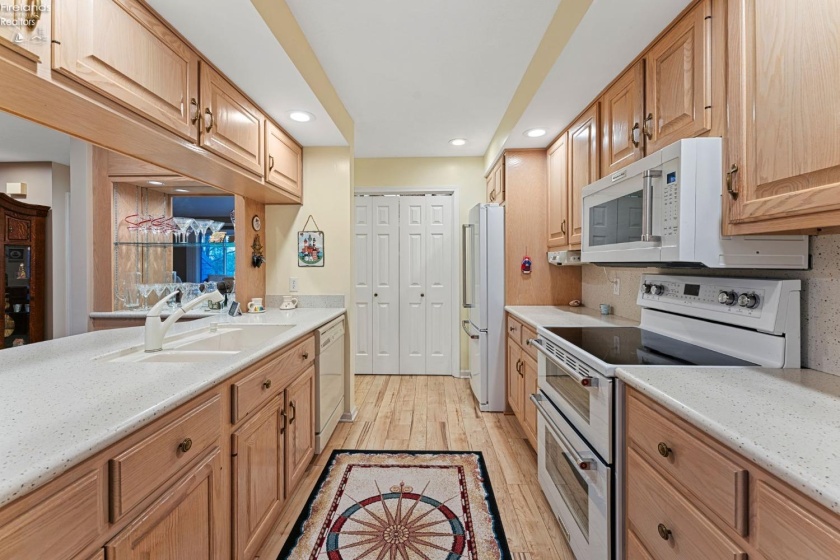 526 Mariner Village, Huron, 44839, 4 Bedrooms Bedrooms, ,3 BathroomsBathrooms,Residential,For Sale,Mariner Village,20251287