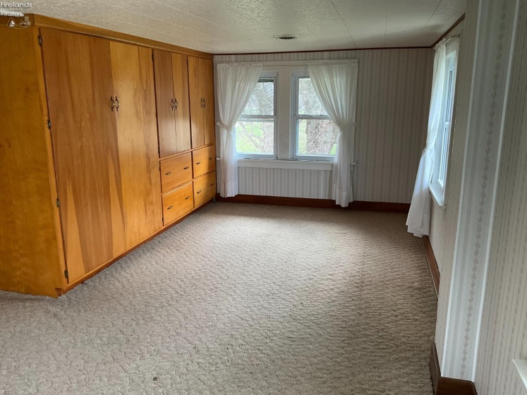 68 Prospect Street, New London, 44851, 3 Bedrooms Bedrooms, ,2 BathroomsBathrooms,Residential,For Sale,Prospect,20251235
