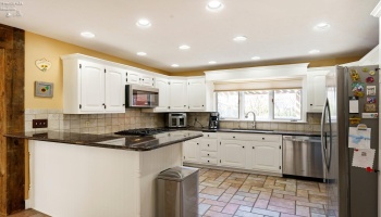 139 Edison Drive, Milan, 44846, 5 Bedrooms Bedrooms, ,3 BathroomsBathrooms,Residential,For Sale,Edison,20251164