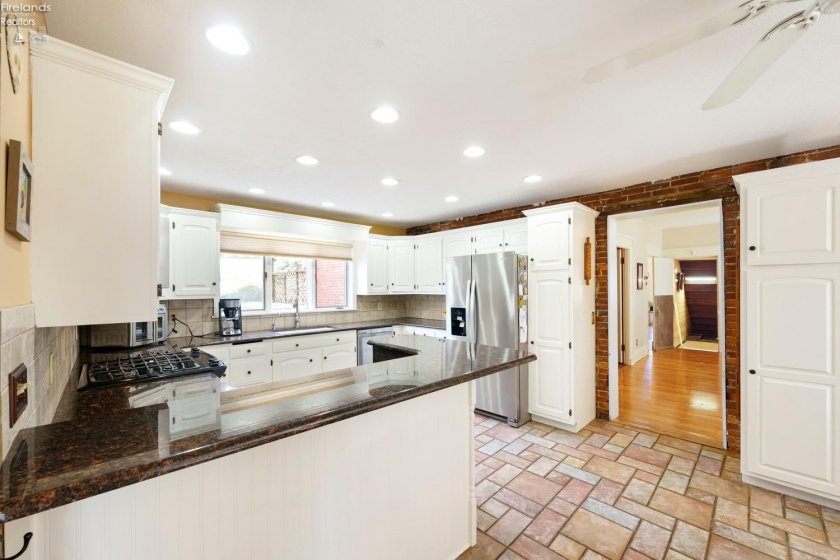 139 Edison Drive, Milan, 44846, 5 Bedrooms Bedrooms, ,3 BathroomsBathrooms,Residential,For Sale,Edison,20251164