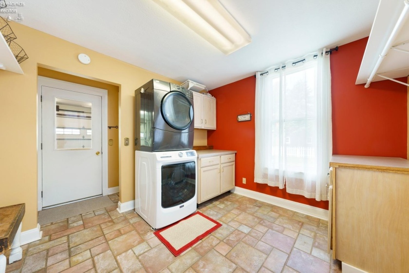 139 Edison Drive, Milan, 44846, 5 Bedrooms Bedrooms, ,3 BathroomsBathrooms,Residential,For Sale,Edison,20251164