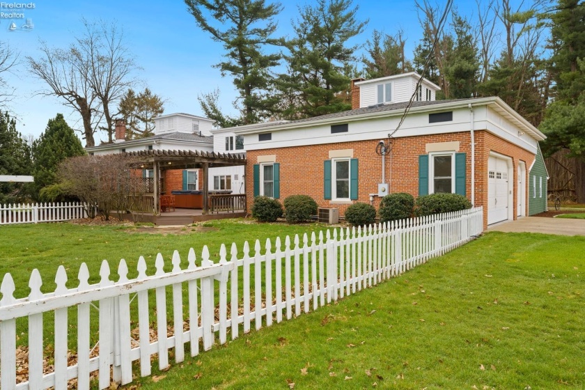 139 Edison Drive, Milan, 44846, 5 Bedrooms Bedrooms, ,3 BathroomsBathrooms,Residential,For Sale,Edison,20251164