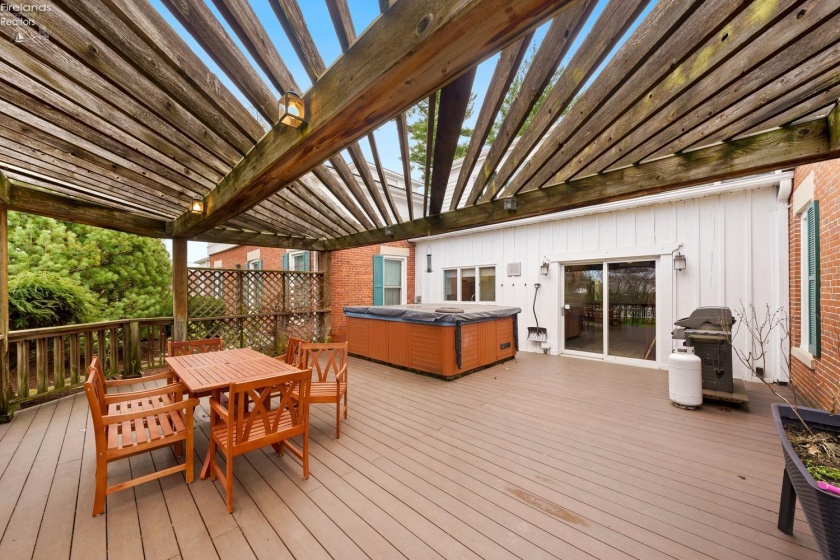 139 Edison Drive, Milan, 44846, 5 Bedrooms Bedrooms, ,3 BathroomsBathrooms,Residential,For Sale,Edison,20251164