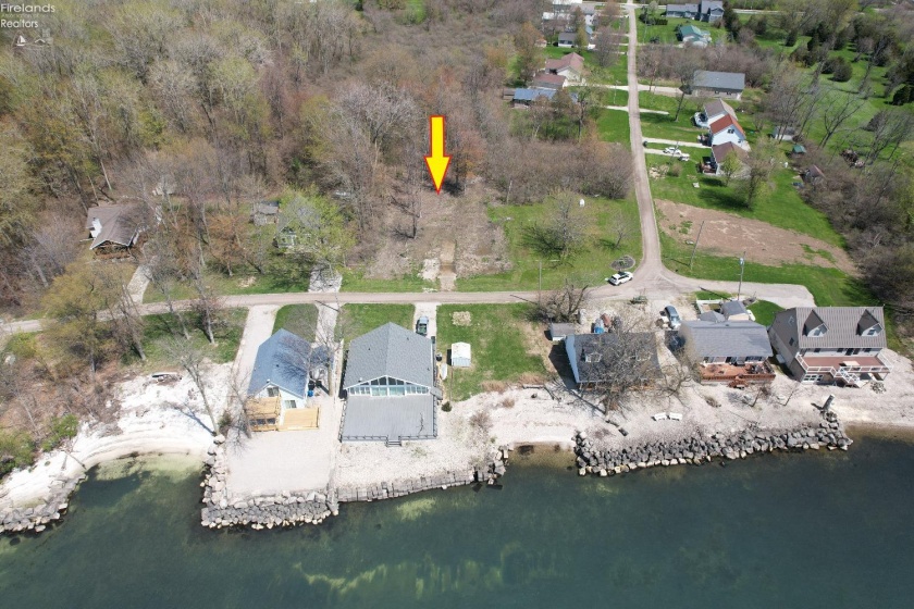1053 Harborview Drive, Middle Bass Island, 43446, ,Land,For Sale,Harborview,20251547