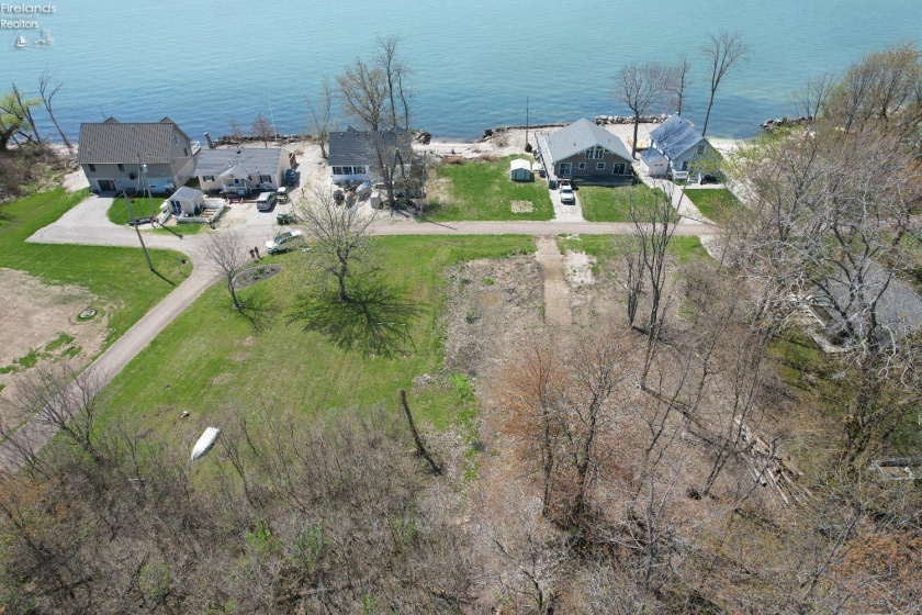 1053 Harborview Drive, Middle Bass Island, 43446, ,Land,For Sale,Harborview,20251547