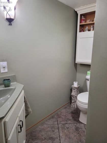 2412 Tiffin Road, Fremont, 43420, 3 Bedrooms Bedrooms, ,2 BathroomsBathrooms,Residential,For Sale,Tiffin,20251270