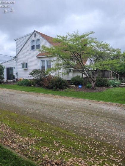 2412 Tiffin Road, Fremont, 43420, 3 Bedrooms Bedrooms, ,2 BathroomsBathrooms,Residential,For Sale,Tiffin,20251270