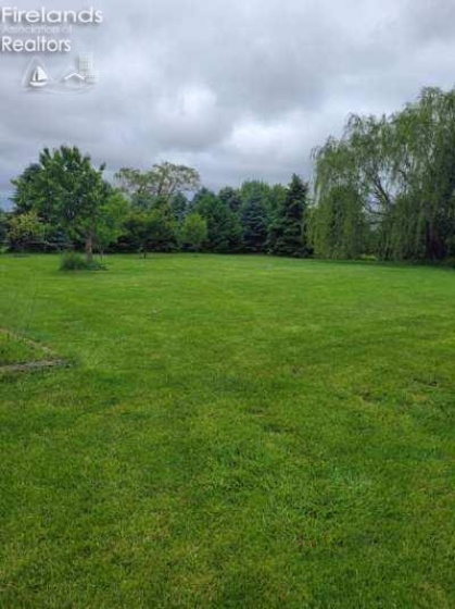 2412 Tiffin Road, Fremont, 43420, 3 Bedrooms Bedrooms, ,2 BathroomsBathrooms,Residential,For Sale,Tiffin,20251270