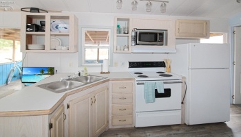 1233 Fox, Middle Bass Island, 43446, 1 Bedroom Bedrooms, ,1 BathroomBathrooms,Residential,For Sale,Fox,20251317