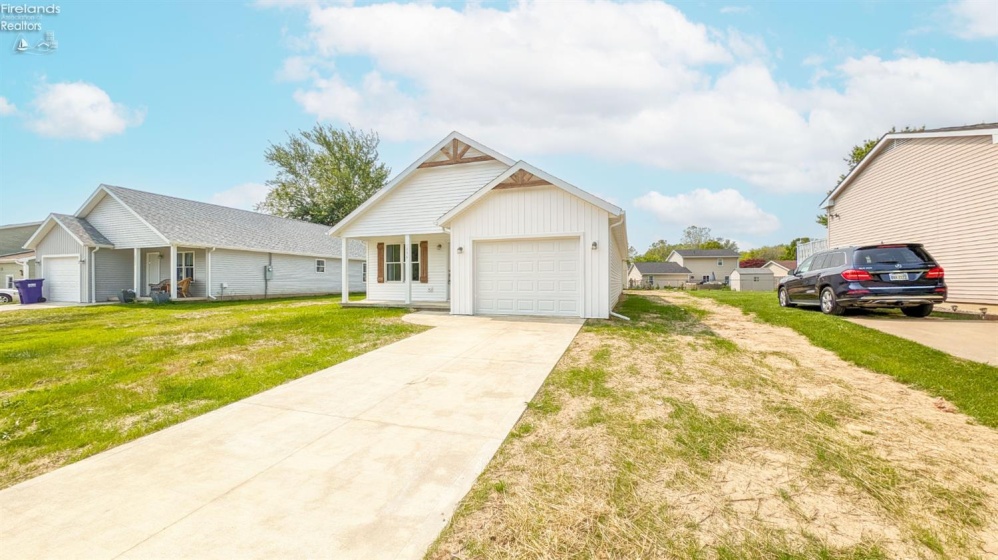 1996 Oldgate Road, Sandusky, 44870, 3 Bedrooms Bedrooms, ,2 BathroomsBathrooms,Residential,For Sale,Oldgate,20251217