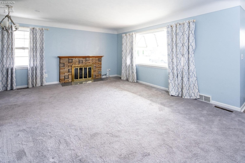 315 columbus, Fremont, 43420, 3 Bedrooms Bedrooms, ,2 BathroomsBathrooms,Residential,For Sale,columbus,20251112